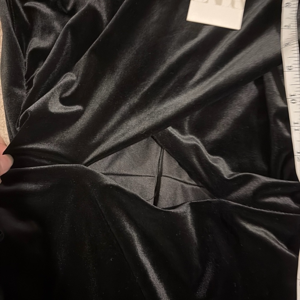 NWT Zara Black Velvet Ruched Mini Dress Shoulder Pads Size Medium Cut Out - Picture 4 of 10